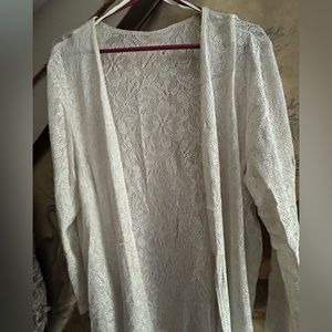 🟥 Clearance Filigree LTD Collection Lightweight Cardigan Layer Sweater Top *